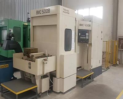 Japan Toshiba Dual Bench Horizontal Machining Center BMC-500